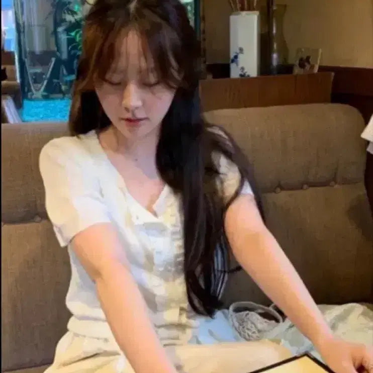 [BUNJANG] OINIK Ruffle Short Sleeve Cardigan / 오이니 러플 가디건 반팔