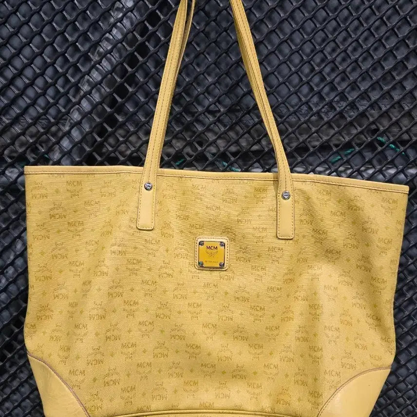 [BUNJANG] MCM Shopper Bag Yellow / MCM 쇼퍼백 옐로우