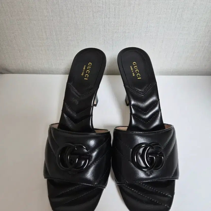 [BUNJANG] Gucci Marmont Matelassé Sandals Black / 구찌 마몽 마틀라세 샌들 블랙 37.5