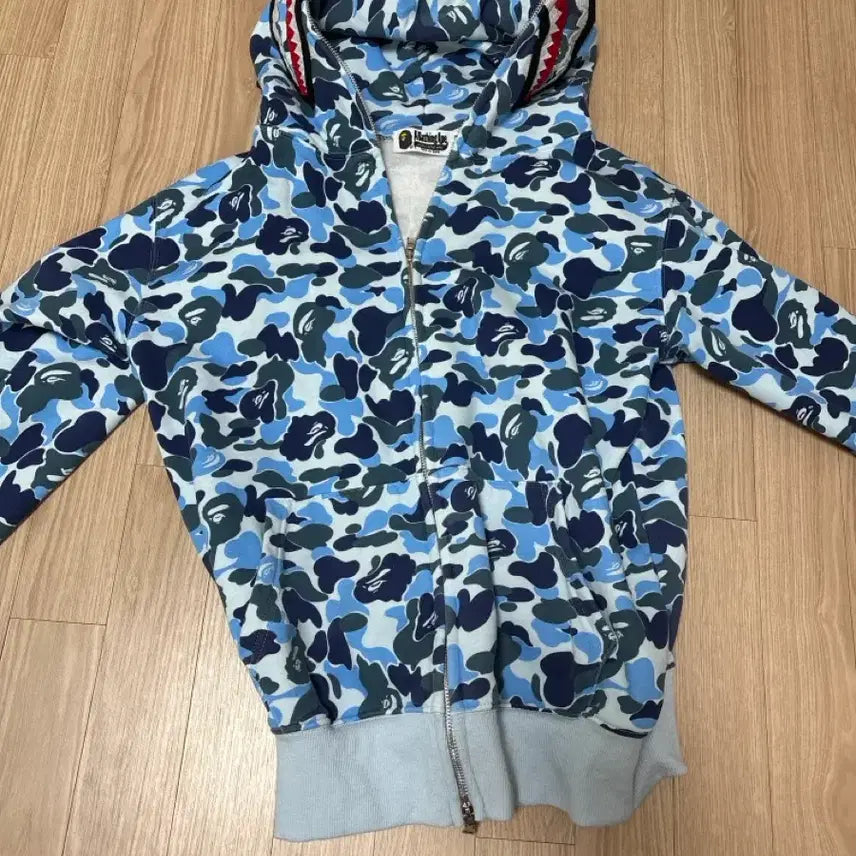 [BUNJANG] A Bathing Ape Shark Camo Hoodie Blue / 베이프 샤크 카모 후드집업 블루