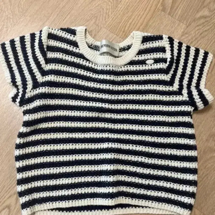 [BUNJANG] Somewherebutter Short Sleeve Knit / 썸웨어버터 somewherebutter 반팔니트