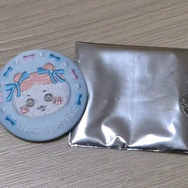 [BUNJANG] Chiikawa Hachiware Embroidered Badge / 치이카와 자수 뱃지 하치와레