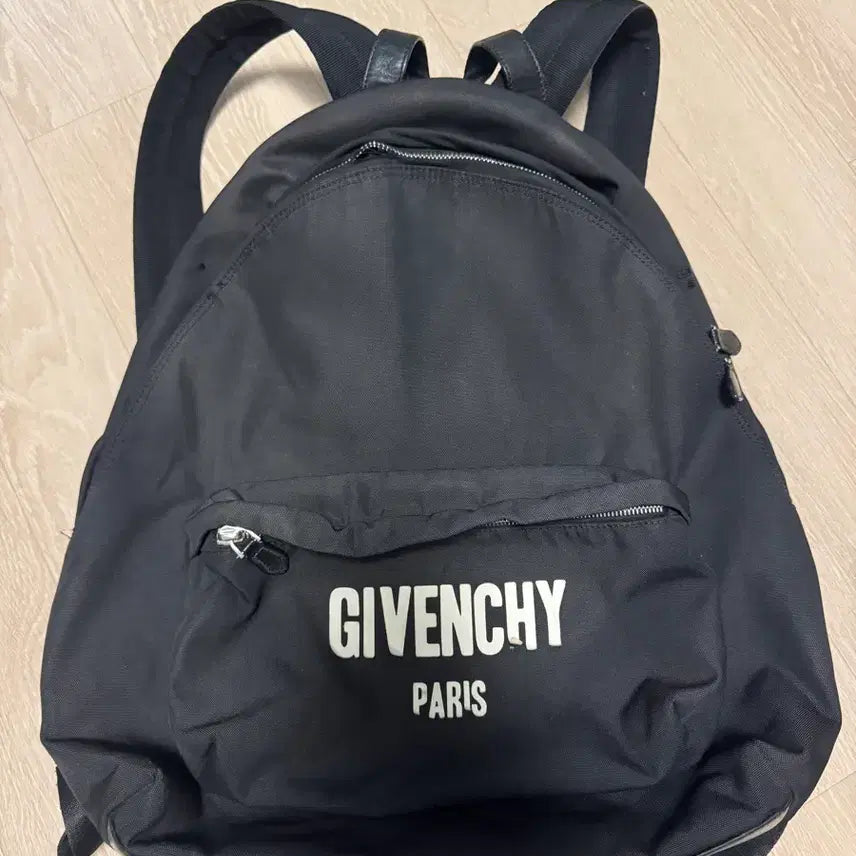 [BUNJANG] Givenchy Backpack / 지방시 백팩