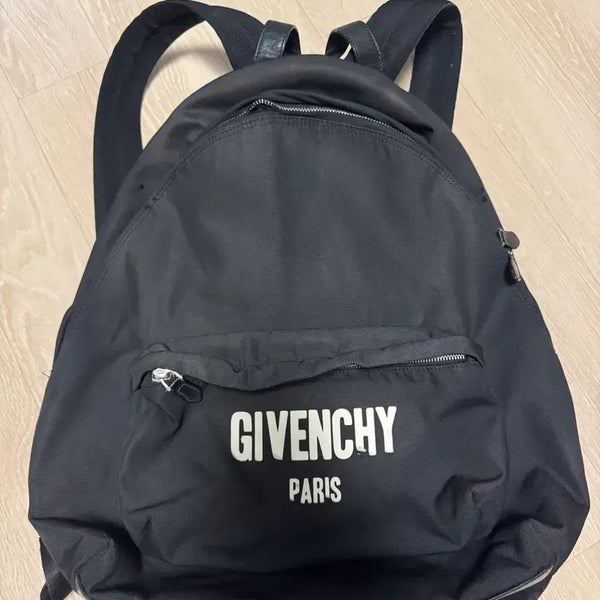 [BUNJANG] Givenchy Backpack / 지방시 백팩