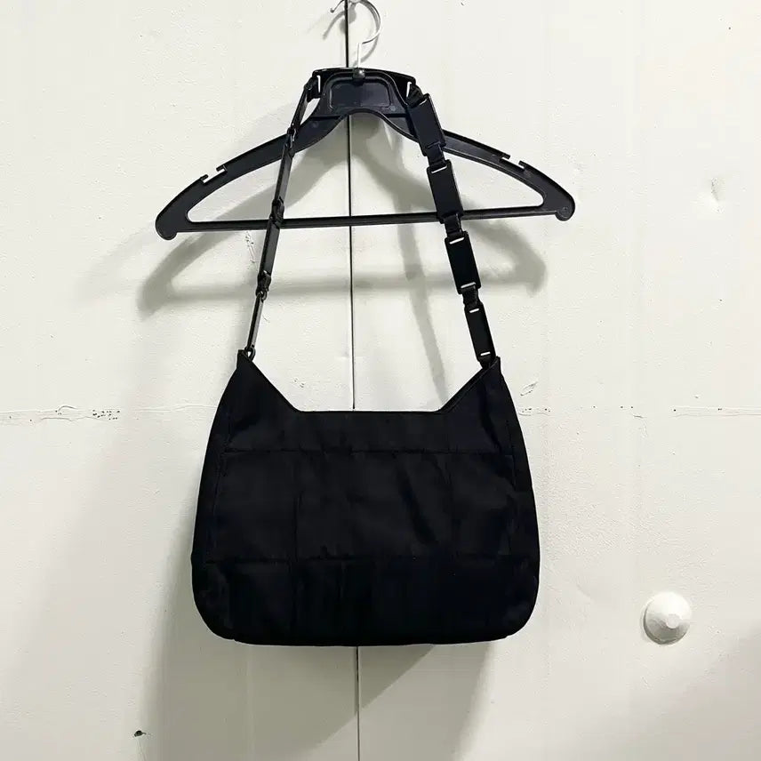 [BUNJANG] Prada Quilted Shoulder Bag / 프라다 숄더백