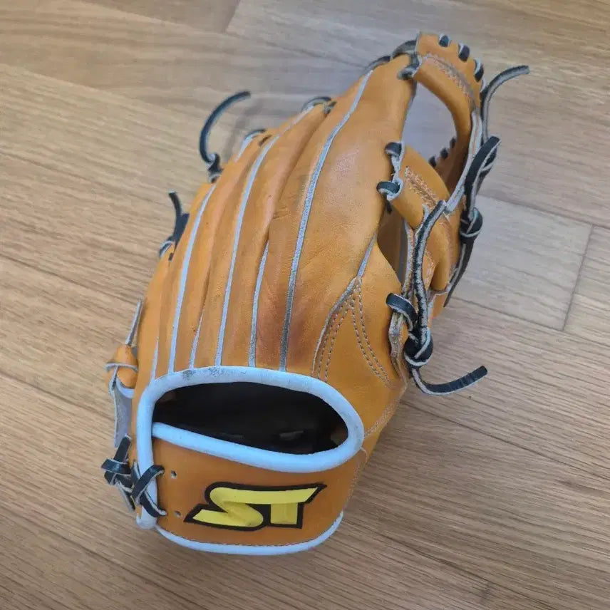 [BUNJANG] Storm Un-Grade Baseball Glove / 스톰 운등급 야구 글러브