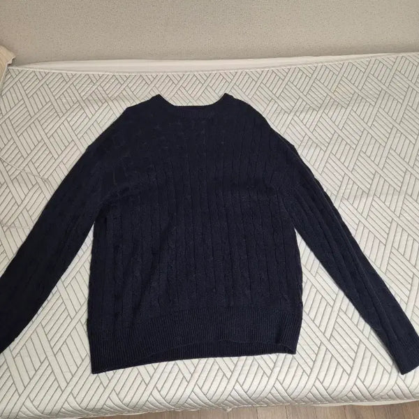 [BUNJANG] Navy Cable Knit Sweater / 네이비 케이블 니트 스웨터