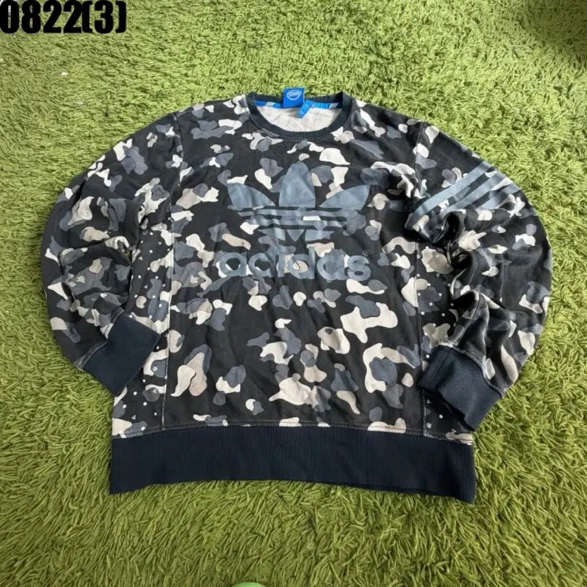 [BUNJANG] Adidas Camouflage Sweatshirt / 아디다스 카모플라쥬 맨투맨 100 8/22