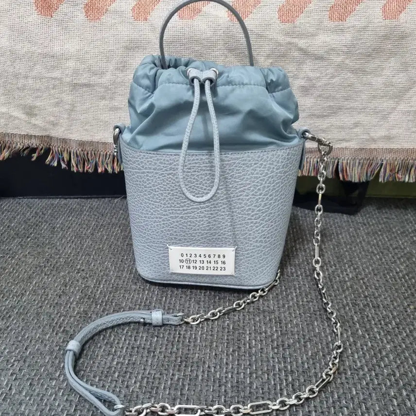 [BUNJANG] Maison Margiela 5AC Micro Bucket Bag with Authentication Card / 메종마르지엘라5AC마이크로버킷백(감정서포함)