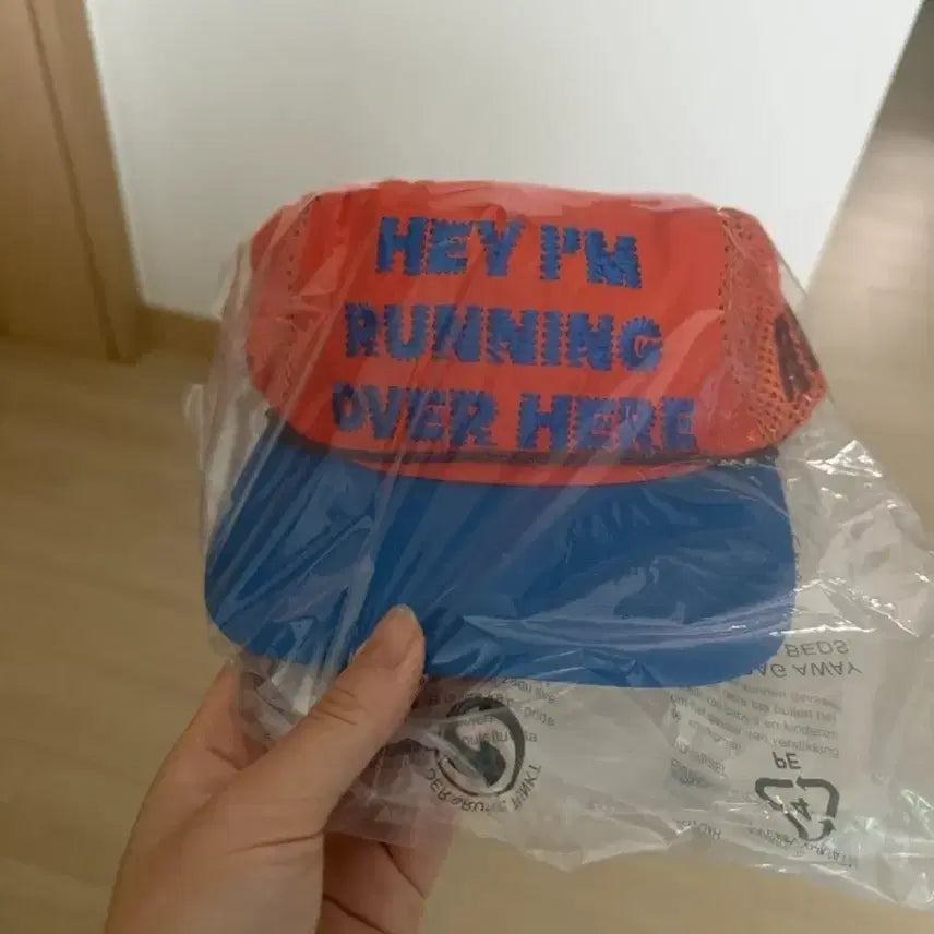 [BUNJANG] Alex D'Amore Running Cap "HEY I'M RUNNING OVER HERE" / 알렉스조노 러닝캡 오렌지 블루 캡 모자 "HEY I'M RUNNING OVER HERE"