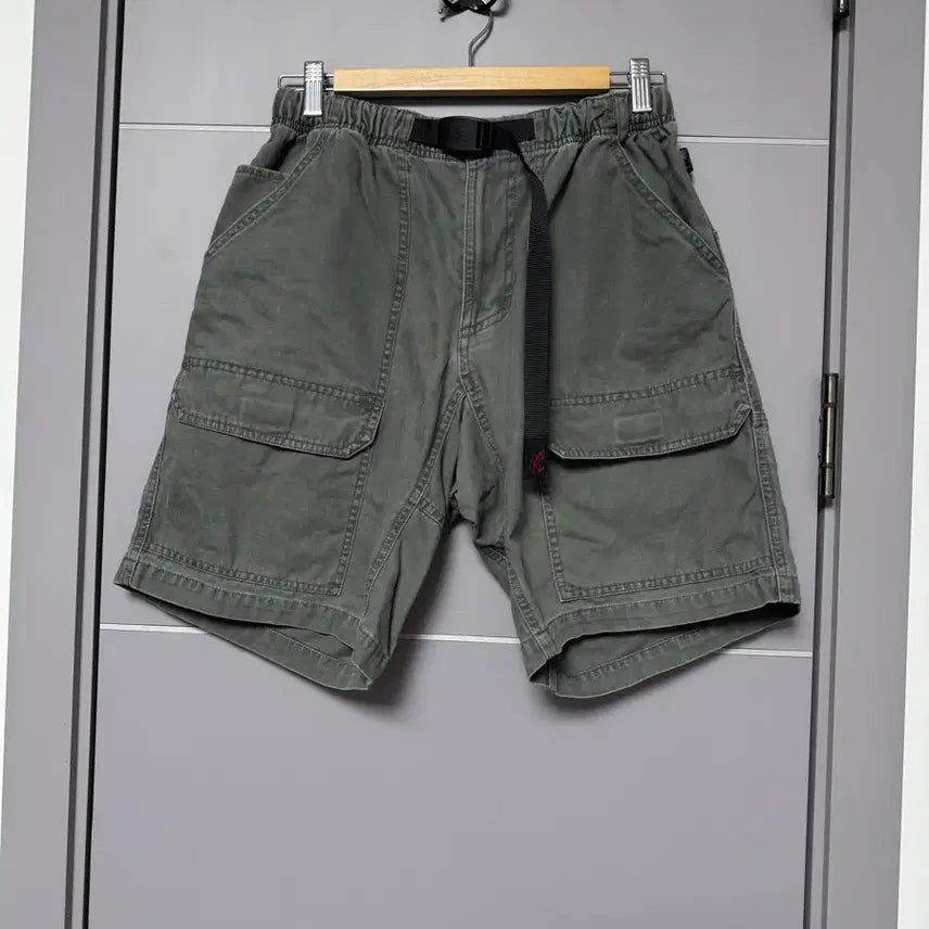 [BUNJANG] Gramicci EQT Shorts Dusty Olive / 그라미치 eqt 쇼츠 m 더스티 올리브 민트급