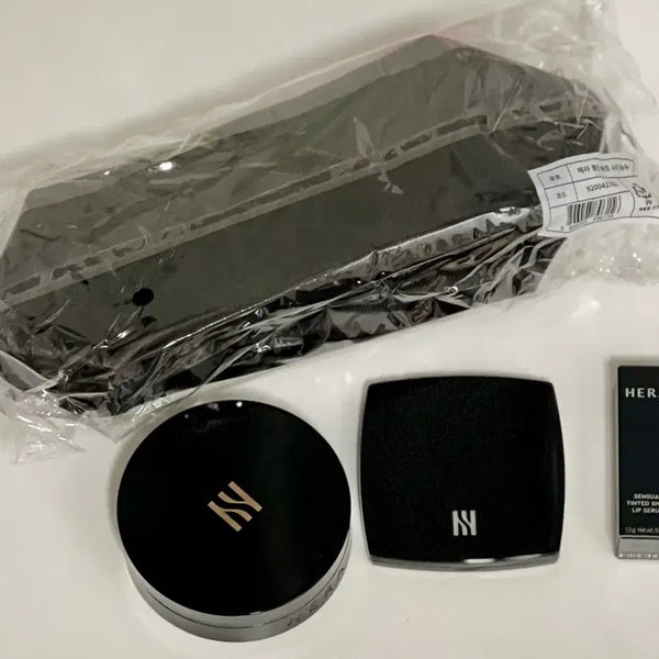 [BUNJANG] Hera Pouch, Mirror, Mini Lip Serum & Cushion Foundation Set / 헤라 파우치+화장품+거울 세트판매