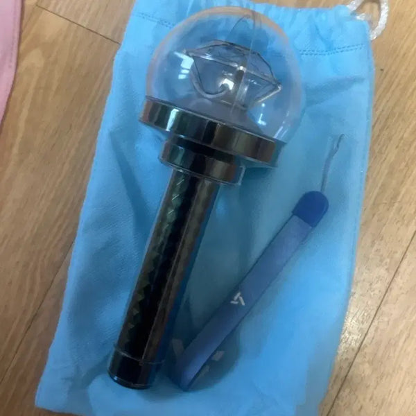 [BUNJANG] SEVENTEEN 3rd Generation Bongbong (New Neuron Bong) Support Rod / 세븐틴 응원봉 3세대 뉴뉴럿봉 양도