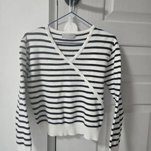 [BUNJANG] NannGu Striped V-Neck Wrap Design Knit / 난닝구)단가라 브이넥 랩 디자인 니트 55반까지