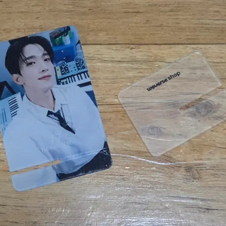 [BUNJANG] SEVENTEEN Dokyeom Weverse POB Stand / 세븐틴 도겸 위버스 특전 거치대