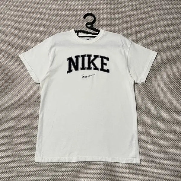 [BUNJANG] Nike Round Neck Short Sleeve T-Shirt S / S 나이키 라운드 반팔티 B.8274