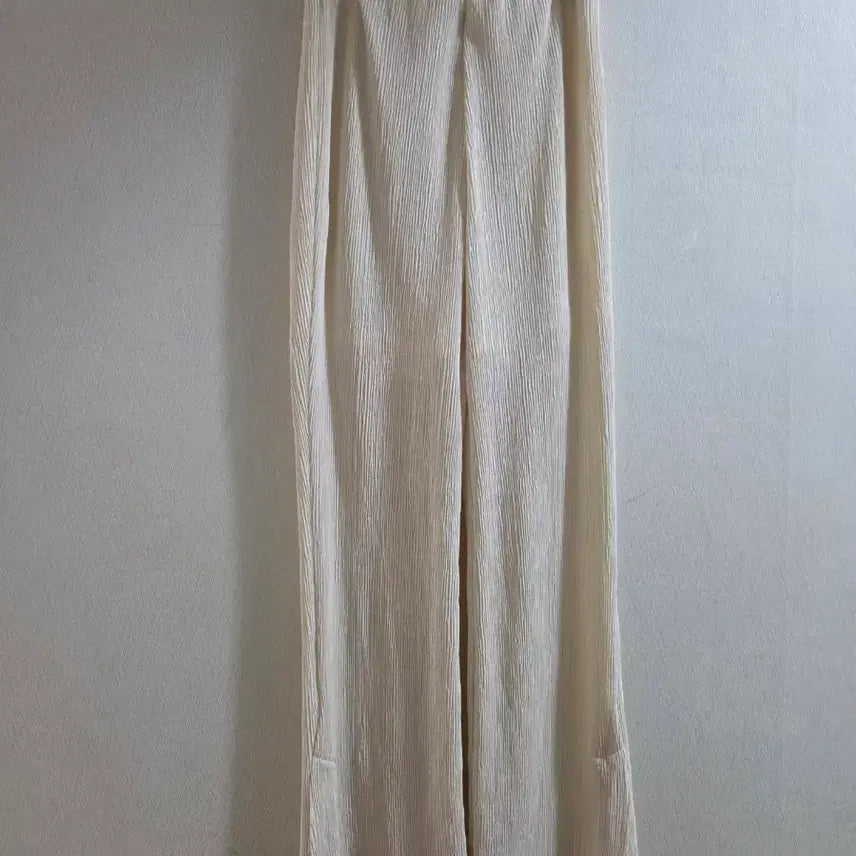 [BUNJANG] RE RHEE Pleated Trousers Beige / 택채새상품) RE RHEE 리이 플리츠 팬츠