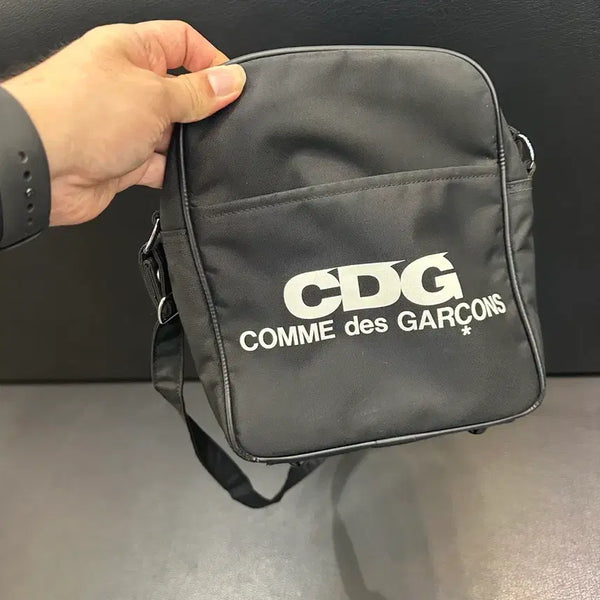 [BUNJANG] Comme des Garçons CDG Black Nylon Crossbody Bag / 꼼데가르송 CDG 블랙 나일론 크로스백