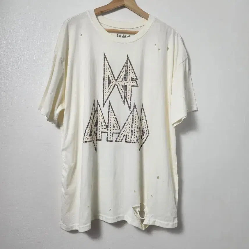 [BUNJANG] Def Leppard Vintage T-Shirt / 데프 레퍼드.X 반팔티. 빈티지 찢청