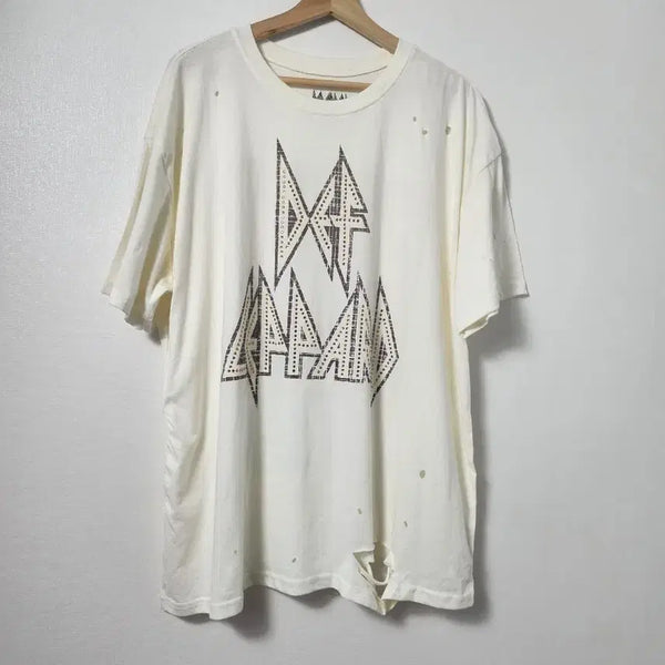 [BUNJANG] Def Leppard Vintage T-Shirt / 데프 레퍼드.X 반팔티. 빈티지 찢청