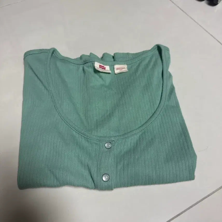 [BUNJANG] Levi's Button Short Sleeve T-Shirt Mint / 리바이스 버튼 반팔 티셔츠 민트 새상품