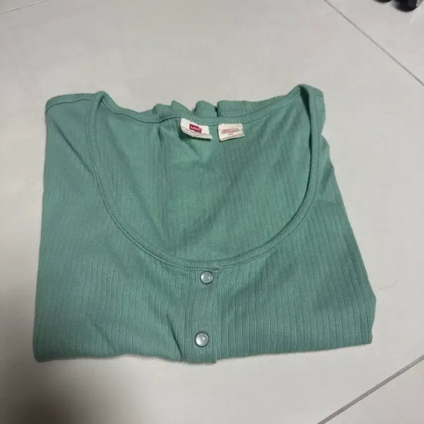 [BUNJANG] Levi's Button Short Sleeve T-Shirt Mint / 리바이스 버튼 반팔 티셔츠 민트 새상품