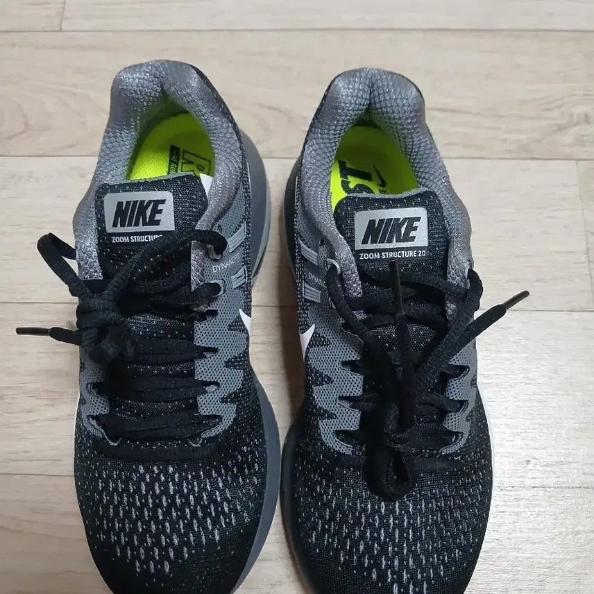 [BUNJANG] Nike Mesh Sneakers Size 230 / 나이키 메쉬 운동화 230
