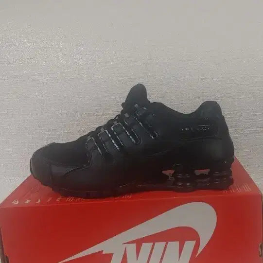 [BUNJANG] Nike Shox NZ Triple Black Sneakers / 새상품)나이키 샥스 NZ 트리플 블랙 IQ8263 002