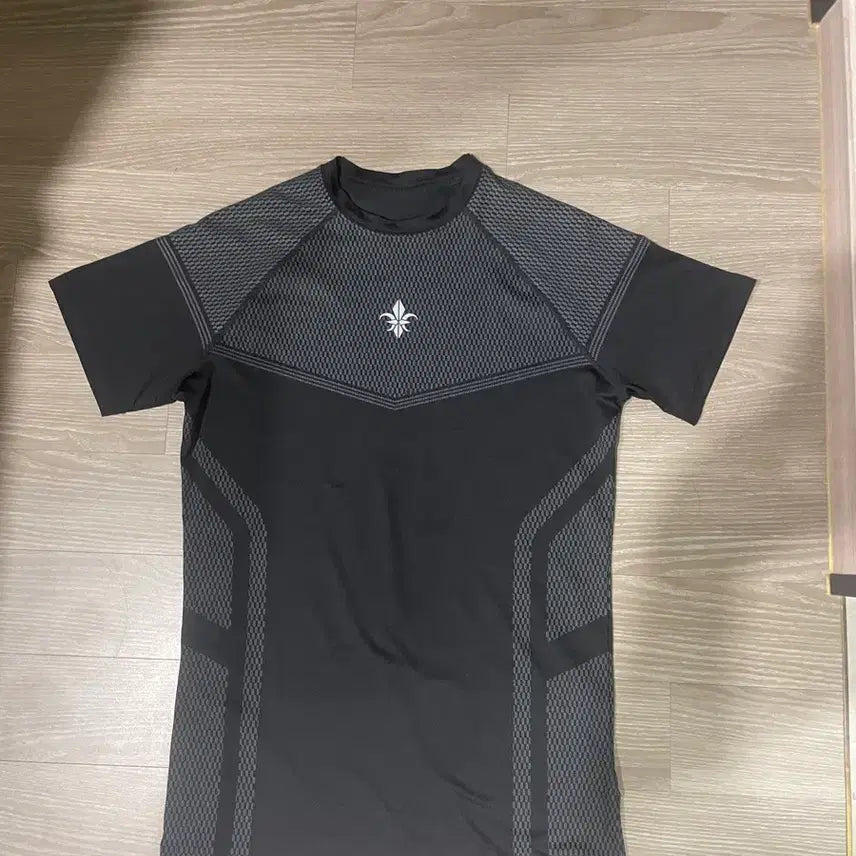 [BUNJANG] Kamid Silver Night Compression Top / 카미드 실버 나잇 컴프레션