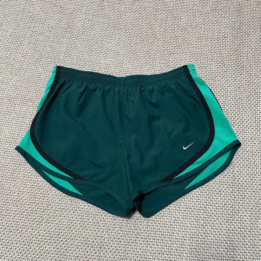 [BUNJANG] Nike Women's L Short Shorts / L 나이키 여성 숏 반바지 하의 B.8181