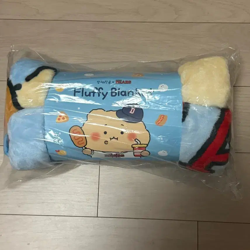 [BUNJANG] Doosan Bears Manggeureojingom Blanket / 두산베어스 망그러진곰 담요
