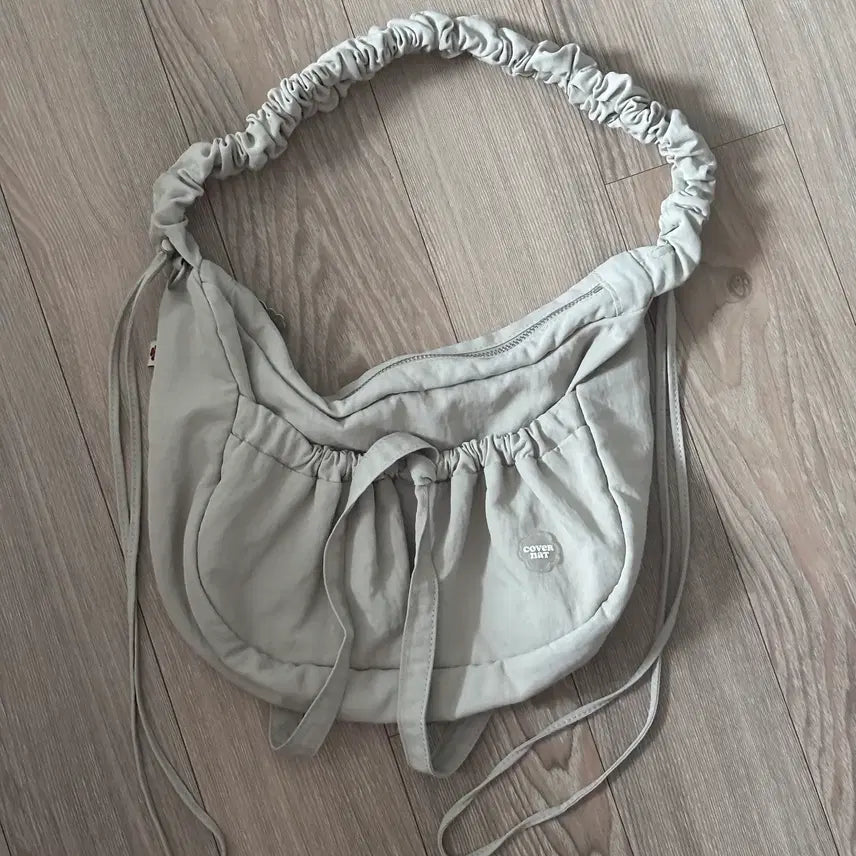 [BUNJANG] Covernat Clover Heart Shirring Medium Nylon Hobo Bag / 커버낫 클로버하트 셔링 미디움 나일론 호보백 CO2407TB87