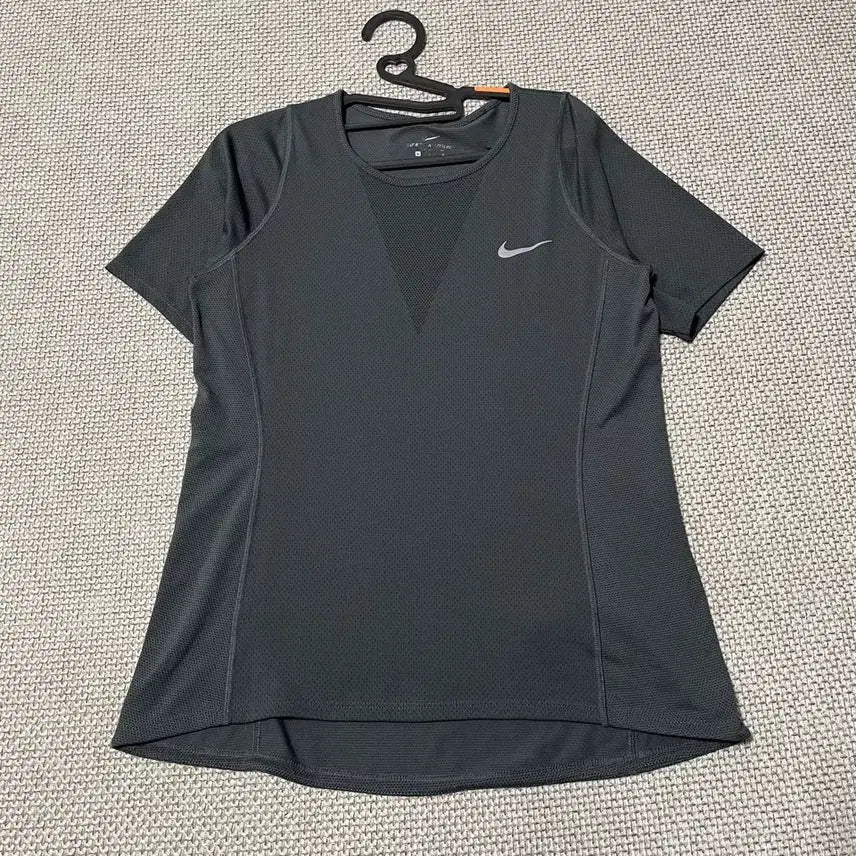 [BUNJANG] Nike Women's Performance Short Sleeve T-Shirt L / L 나이키 여성 기능성 반팔티 B.8203