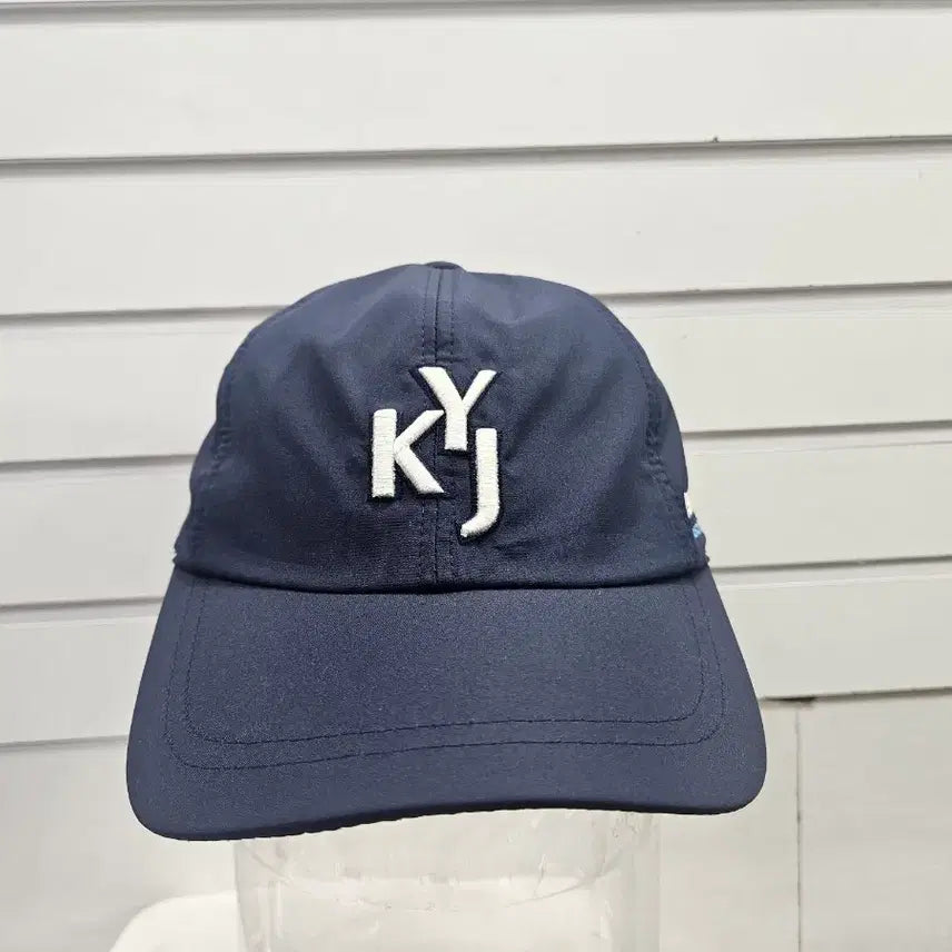 [BUNJANG] Kim Young Joo Golf Navy Embroidered Sun Cap / 김영주 골프 진네이비  자수장식  썬캡/보물찾기천사