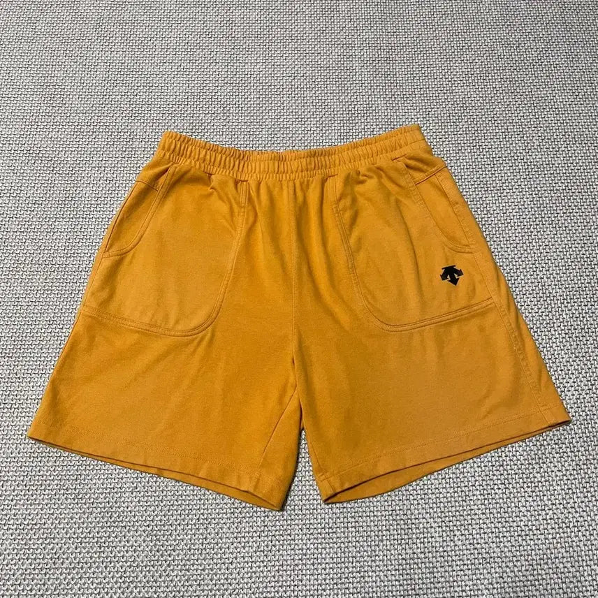 [BUNJANG] Descente Shorts Size 35 / 35 데상트 반바지 하의 B.8180