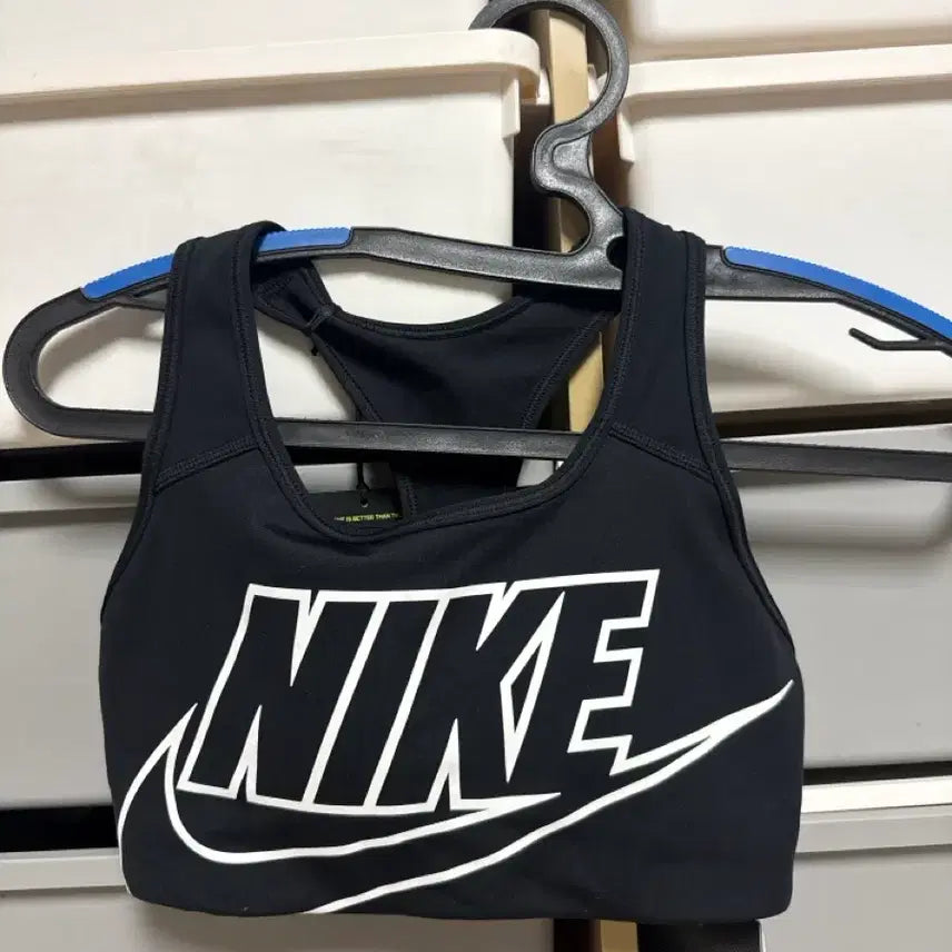 [BUNJANG] Nike Swoosh Sports Bra Black / 나이키 스우시 브라탑 블랙 새상품