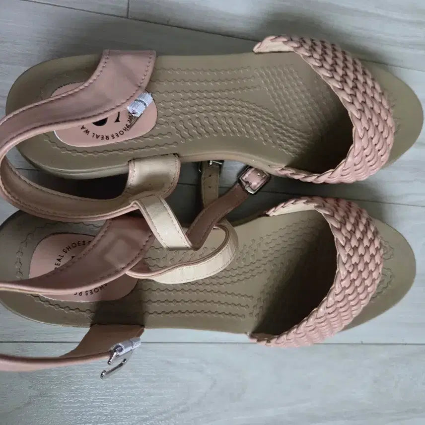 [BUNJANG] Women's Pink Braided Strap Sandals / 여성 샌들 핑크색