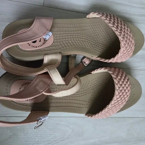 [BUNJANG] Women's Pink Braided Strap Sandals / 여성 샌들 핑크색