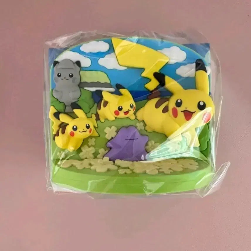 [BUNJANG] Pokemon Jeju Magnet Pikachu Metamon / 포켓몬 마그넷 제주 피카츄 메타몽