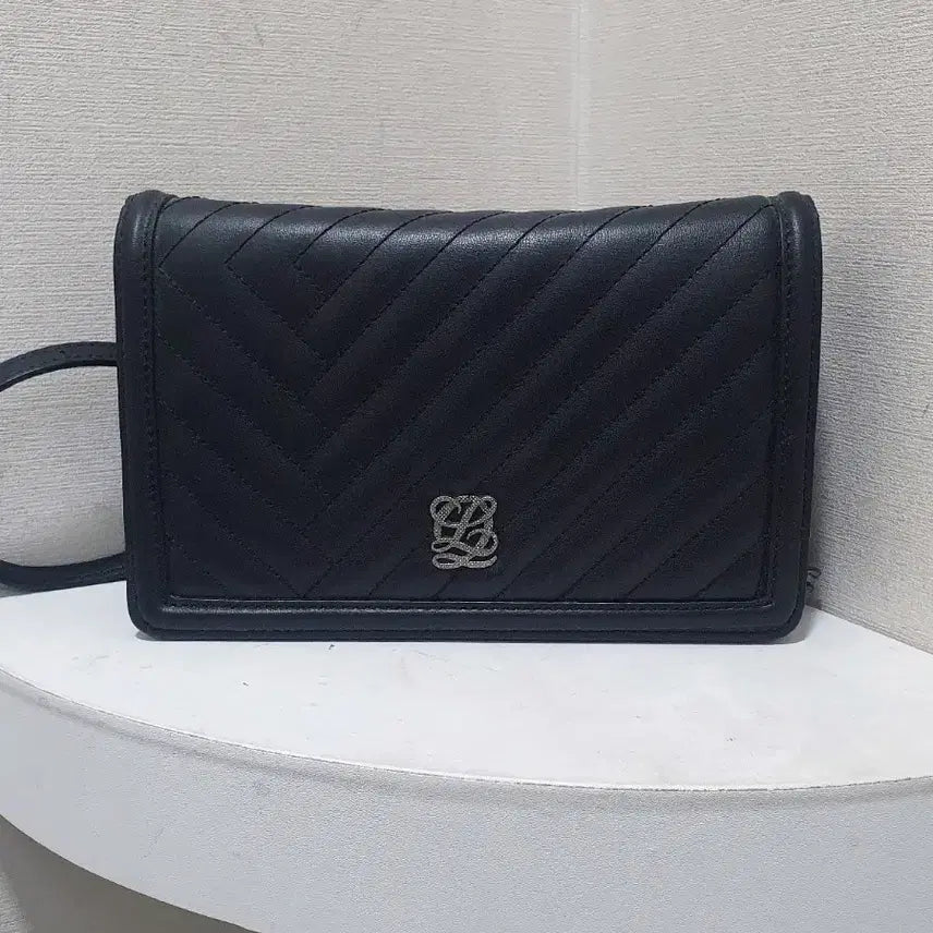 [BUNJANG] Louis Quatorze Mini Crossbody Bag / 루이까또즈가방 (미니크로스백)