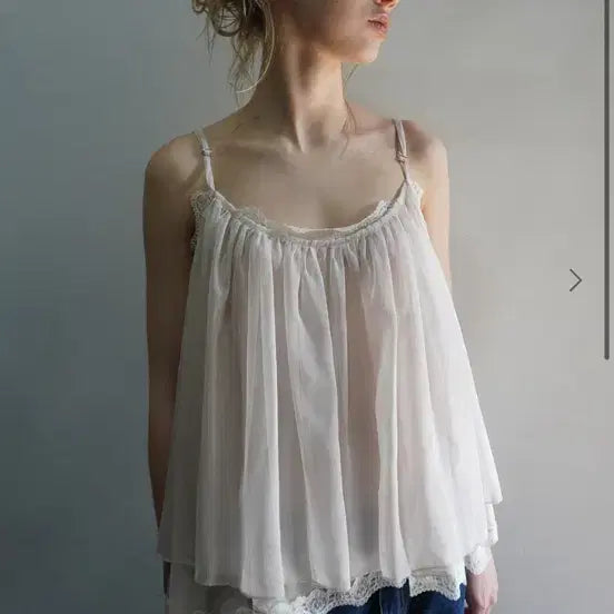 [BUNJANG] SUNBUNPROJECT Angled Lace Sleeveless Blouse Cream / 썬번프로젝트 ANGLED LACE SLEEVELESS BLOUSE CREAM