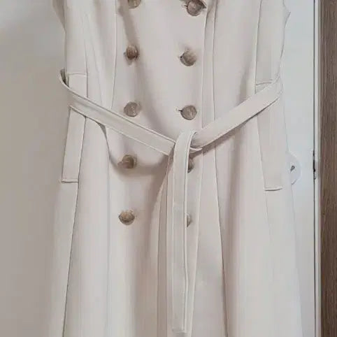 [BUNJANG] SLRIAHH.6 Ivory Double-Button Dress (Size 66) / [새상품]SLRIAHH.6 아이보리 더블 버튼 원피스 (66)