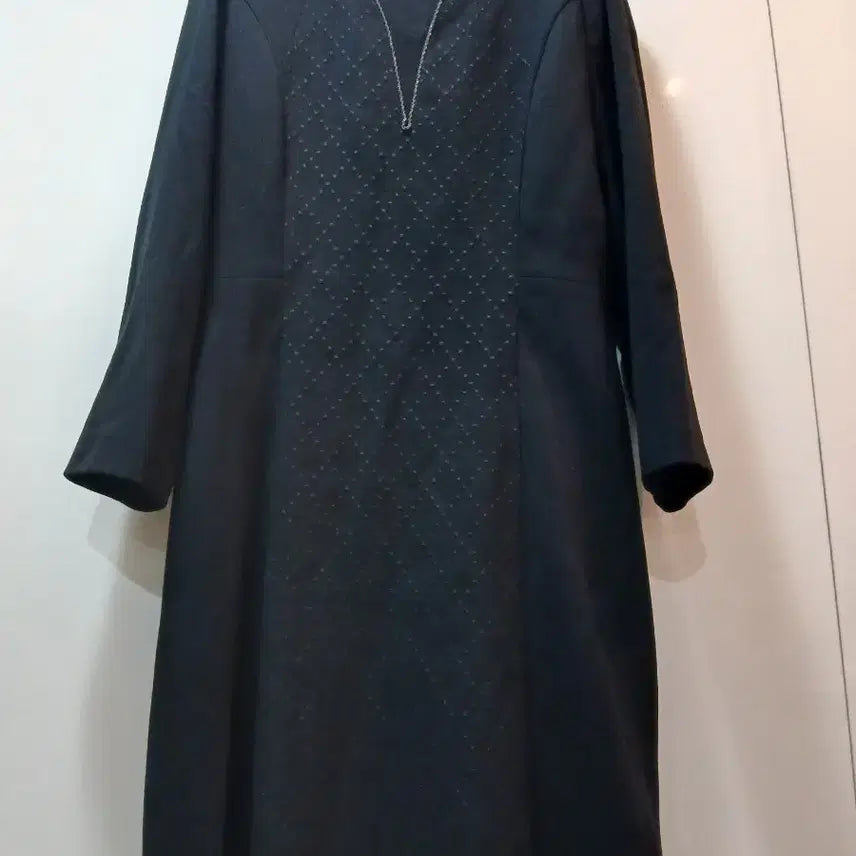 [BUNJANG] Black Quilted Mini Dress Size 77 / 블랙 퀼팅 미니 원피스77