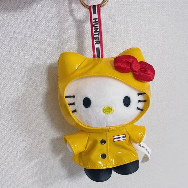 [BUNJANG] Hunter x Hello Kitty Yellow Raincoat Keychain / 헌터 헬로키티 옐로우 레인코트 키링