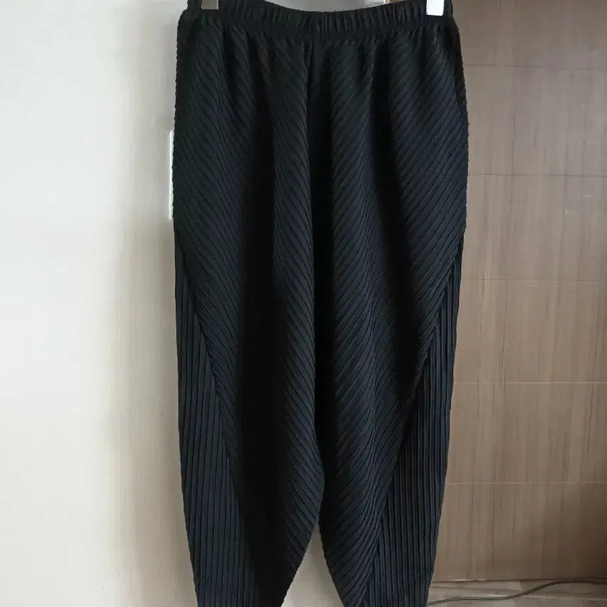 [BUNJANG] Yoits Pleats Pants M-L (66-77) / 요이츠 플리츠 바지 M~L (66~77)