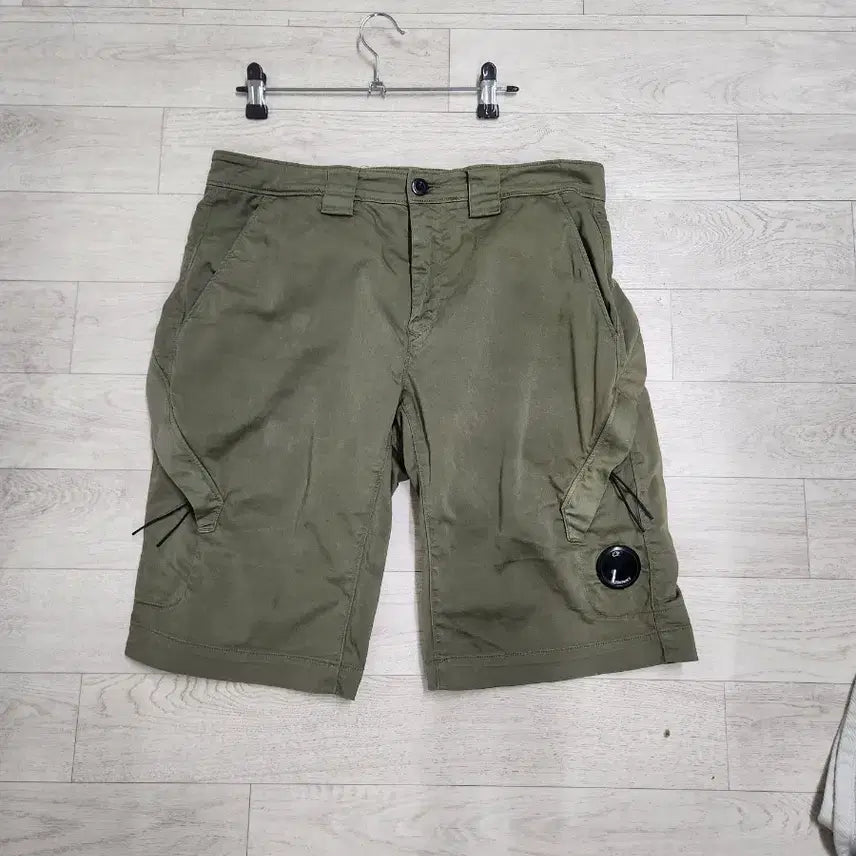 [BUNJANG] CP Company Cargo Shorts Khaki Size 32-33 / CP컴퍼니 반바지 바지 팬츠 정품 A급 카키 한국사이즈 32-33