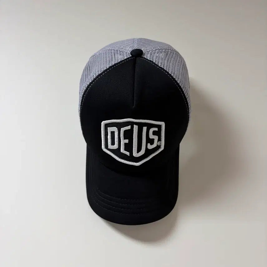 [BUNJANG] Deus Ex Machina Trucker Cap Black Gray / 데우스 트러커 볼캡 블랙 그레이