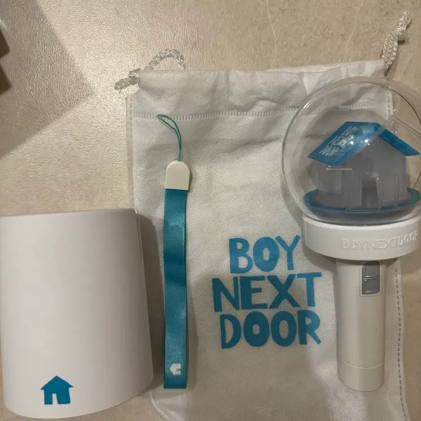 [BUNJANG] BOYNEXTDOOR Official Light Stick / 보이넥스트도어 응원봉