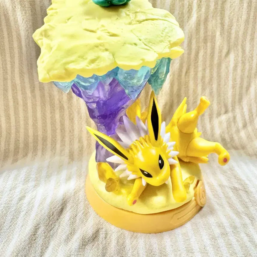 [BUNJANG] Pokemon Zapdos Figure / 포켓몬스터 쥬피썬더 피규어