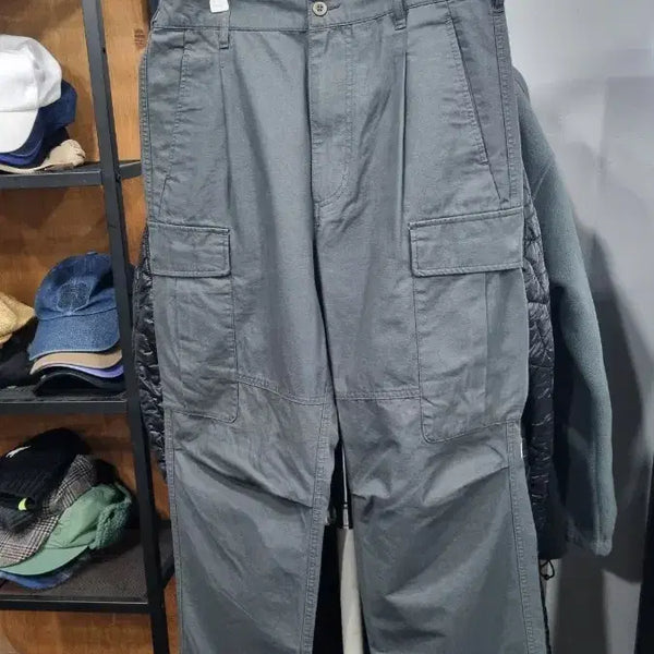 [BUNJANG] New Era Cargo Pants Grey / 뉴에라 ((NEW ERA)) CARGO PANTS  그레이 31~32 상태9/10